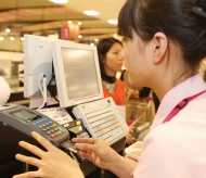 Vietnam moves towards cashless society