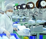 Vietnam exports nearly 1.4 billion medical face masks in Covid-19 year