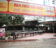 Bia hoi venues are almost empty in the city