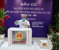 Hanoi voters choose candidates for the general election