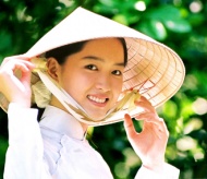 Phu Chau conical hats preserves the charm of Vietnamese women 