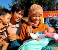 Photo exhibition “Family - A loving home” opens in Hanoi