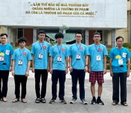 Hanoian students bag gold medals at International Physics Olympiad 2021