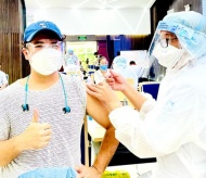 Over 800 foreigners in HCMC get vaccinated against Covid-19