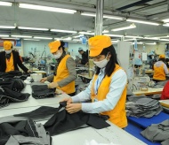 Enhancing economic competitiveness to help Vietnamese businesses regain confidence: Experts