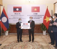 Vietnam donates Laos US$2 million for pandemic fight 