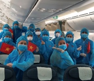 Vietnam lifts quarantine to fully vaccinated visitors 