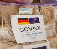 More Covid-19 vaccines arrive, Germany becomes biggest European donor of Vietnam