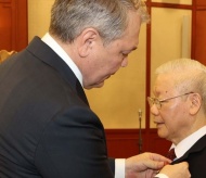 Vietnam's Party leader awarded Lenin Prize