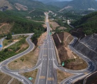  Vietnamese parliament agrees $6.5 billion for construction of North-South expressway