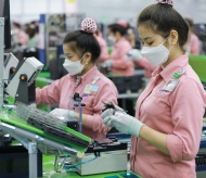 Made-in-Vietnam phones post record export turnover of US$58 billion in 2021