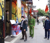 Hanoi is adorned to welcome international tourists