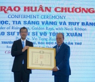 Vietnamese scientist receives Japan's Order of Rising Sun