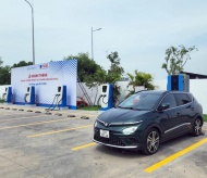 VinFast to install 300 EV charging equipment at filling stations this year