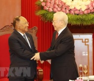 Vietnam, Cambodia leaders join to hail close relationship