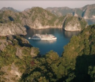 Ha Long Bay among top ten most incredible tourist attractions people should visit once in life