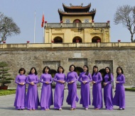 “Vietnam Ao Dai Week” launched to celebrate International Women's Day