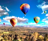 Vietnam's site listed among world top destinations for hot air balloon rides