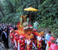 Vietnamese President pays tribute to Hung Kings on commemoration day