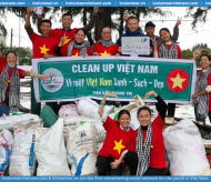 Some 30,000 volunteers offer helping hands to clean up trash across Vietnam