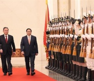 Chinese Premier chairs welcome ceremony for Vietnamese Prime Minister