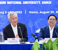 Youth – most important resource of Vietnam-Singapore: Lee Hsien Loong