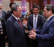 Vietnam views ties with China a top priority: PM