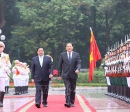 Lao PM arrives in Vietnam: New impetus for great friendship