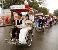 Distinctive products, services key to Hanoi tourism industry