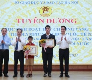 Hanoi students praised for academic achievement, act of courage