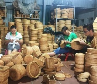 One more handicraft center in Hanoi certified 