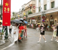 Vietnamese enjoy five-day National Day holiday