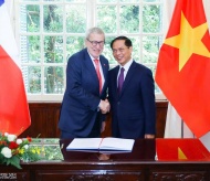 Vietnam foreign minister praises relations with Chile