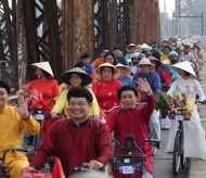 Exploring Hanoi's heritages by bike  