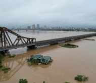 Water levels in Red River drop to safe mark