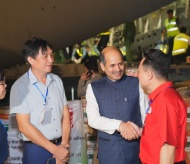 India delivers humanitarian relief supplies to Vietnam