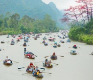 Huong Pagoda complex recognized Hanoi's tourist destination