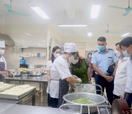 Hanoi health experts warn of risk of cross-contamination through food waste