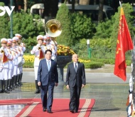 King of Cambodia pays official visit to Vietnam 