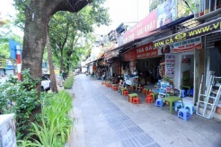 Hanoi to rent nearly 900 sidewalks next year