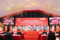 Quoc Oai District breaks ground on industrial clusters  