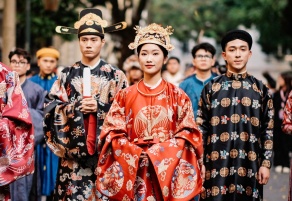 Vietnamese national costumes are making a comeback