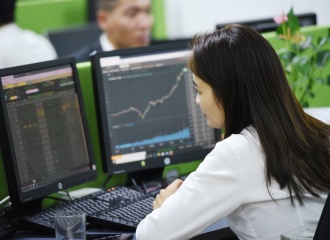 Investment funds win big on Vietnam stock market