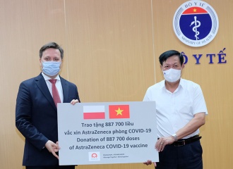 Vietnam receives 4 million vaccine doses donated by Italy, Poland, South Korea 