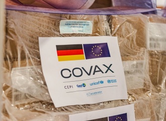 More Covid-19 vaccines arrive, Germany becomes biggest European donor of Vietnam