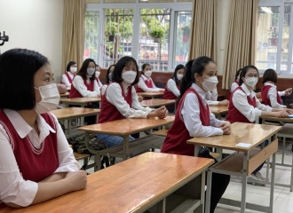 Students from grade 1 to 6 in suburban Hanoi to resume in-person classes