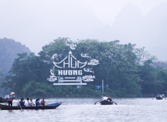 Hanoi: Huong Pagoda reopens