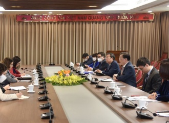 Australia expected to support Hanoi in education development