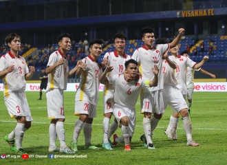 Vietnam open ASEAN U23 Championship by 7-0 win over Singapore 