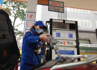 Finance ministry to cut half of environmental protection tax on petrol products